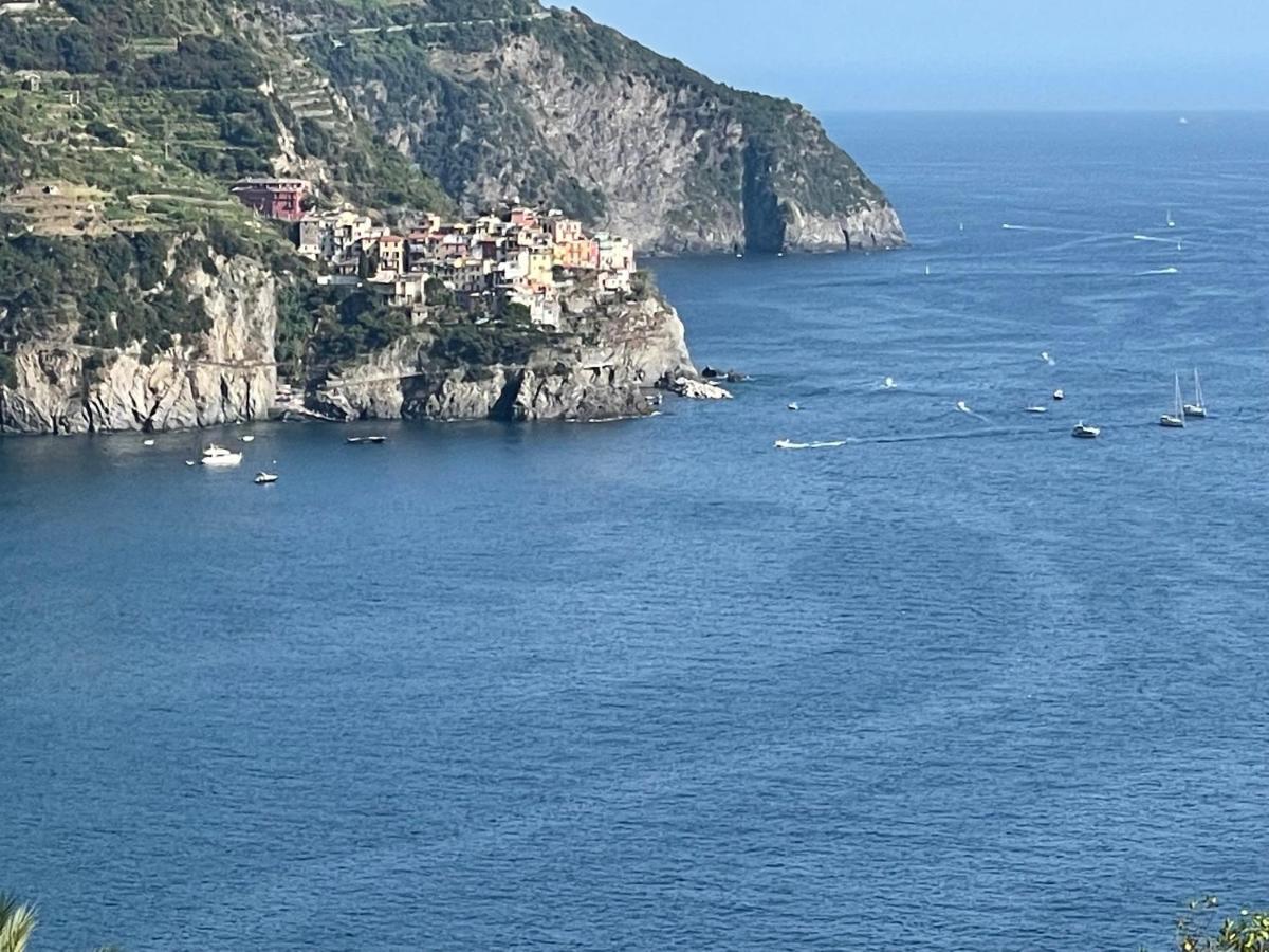 My Place Your Place Corniglia Exterior foto